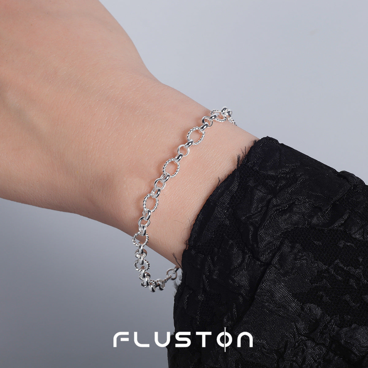 Twist Link Chain Bracelet in 925 Sterling Silver