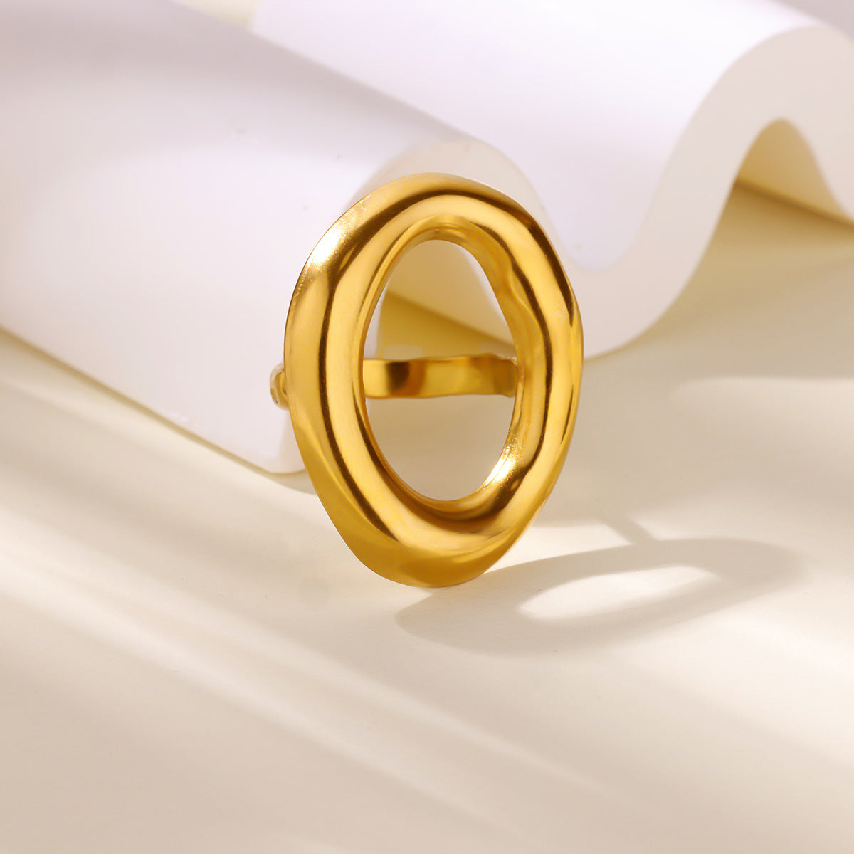 Large Hollow Oval Ring in Gold-Plated or Silver Stainless Steel