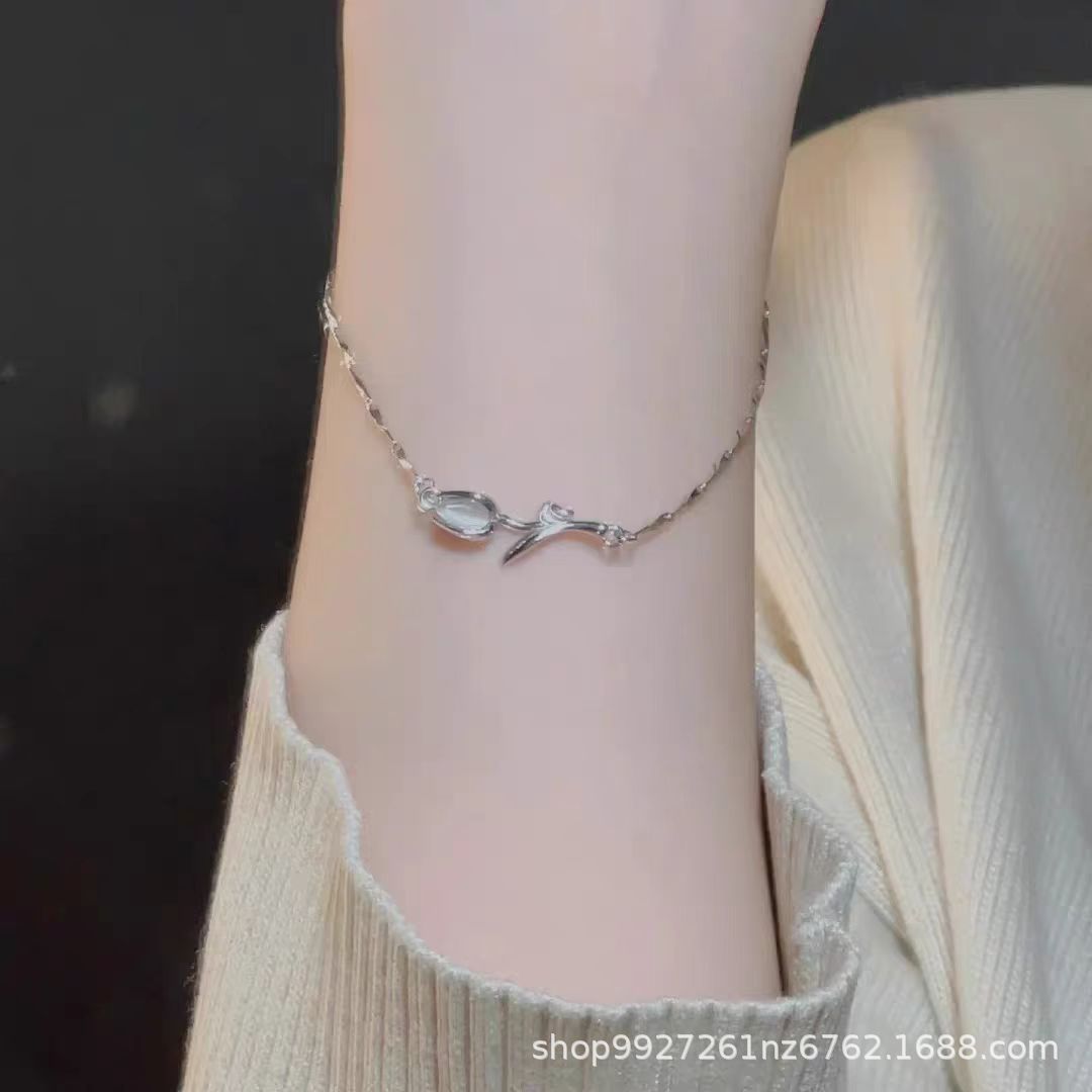 Tulip Bracelet in 925 Sterling Silver, Dainty Chain