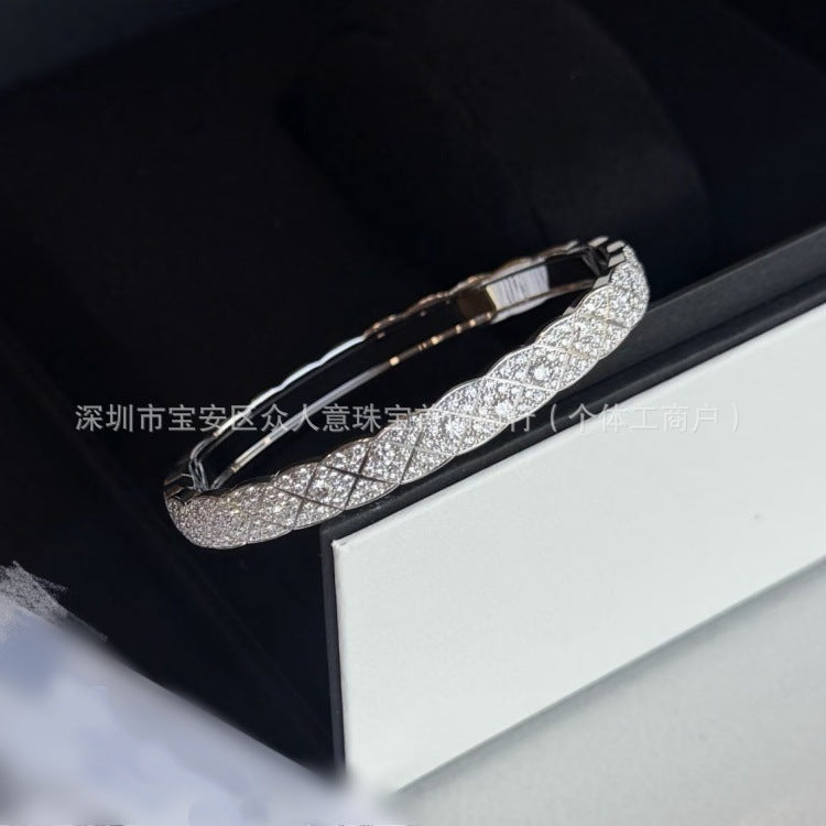 Quilted Bangle Bracelet in 925 Sterling Silver, Narrow or Wide Pavé