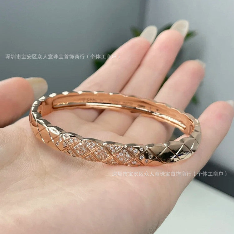 Quilted Bangle Bracelet in 925 Sterling Silver, Narrow or Wide Pavé
