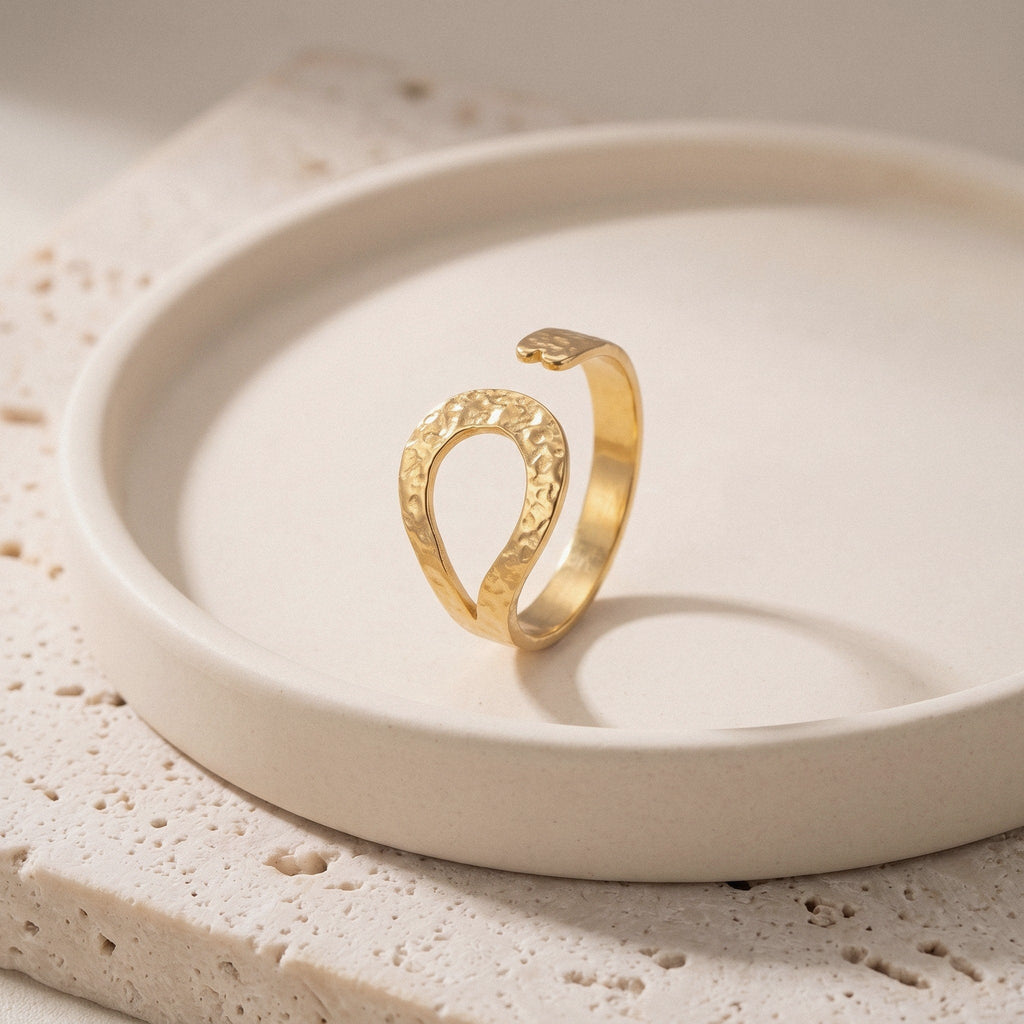 Hammered Open Circle Ring in Gold-Plated or Silver Stainless Steel - Gold