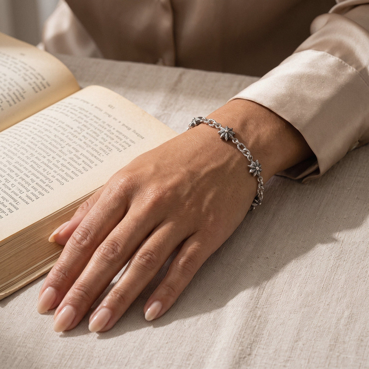 Star Link Bracelet in 925 Sterling Silver, Oxidized Six-Pointed Stars - worn