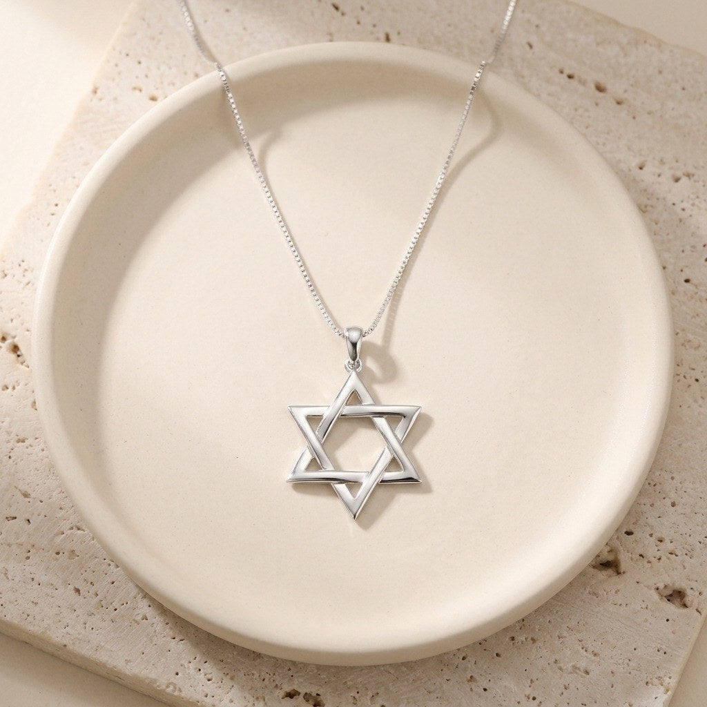 Star of David Necklace in 925 Sterling Silver, Open Outline, 18 Inch Chain